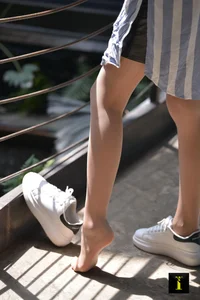 IESS Puhui 153: A Li in the Purest 34-Yard White Sneakers Collection - image 61