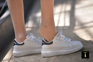 IESS Puhui 153: A Li in the Purest 34-Yard White Sneakers Collection - image 24