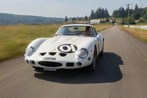 The Legendary White Ferrari 250 GTO: A Multi-Million Dollar Masterpiece of Timeless Elegance - image 8