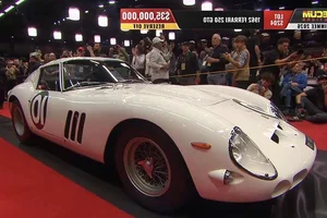 The Legendary White Ferrari 250 GTO: A Multi-Million Dollar Masterpiece of Timeless Elegance - image 9