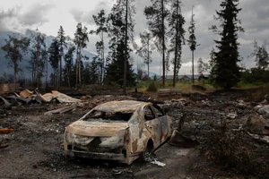 The Horror of Nature: Famous Tourist Destination Destroyed by Unstoppable Forest Fires - image 14