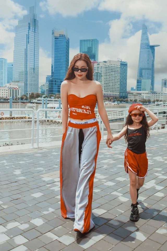 Trà Ngọc Hằng and Daughter: A Masterclass in Chic Mother-Daughter Matching Fashion