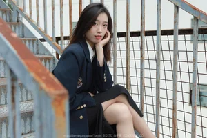 Urban Aesthetic Showcase: IESS No.1630 Featuring Xiao Jiu - image 3