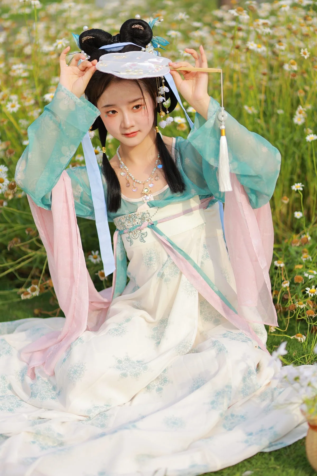 YiTuYu Art Language Vol.4672: Capturing the Graceful Presence of You Er Bai Bai