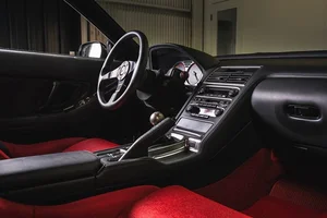 Legendary Honda NSX-R Auctioned for Over $1 Million: A New Era for JDM Supercars - image 11