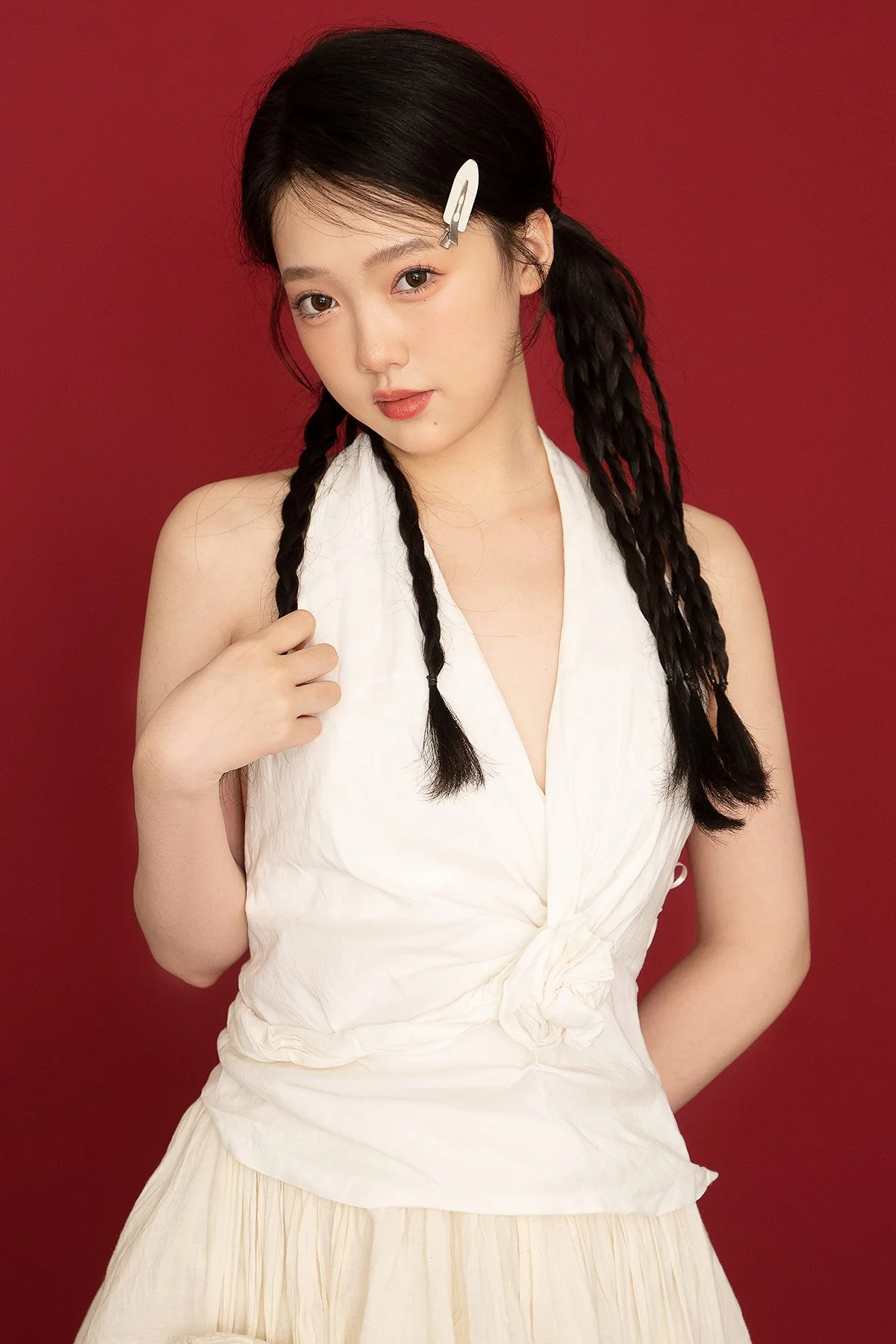 Discovering Artistic Expression in YiTuYu Art Language Vol.5788 with Model Lu Dan