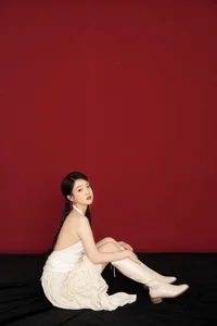 Discovering Artistic Expression in YiTuYu Art Language Vol.5788 with Model Lu Dan - image 24