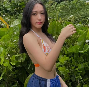 Viral Beauty: The Stunning Everyday Life of Vietnam's Star Figure Skater - image 0