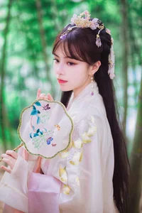 YiTuYu Art Language Vol.5707 Gong Zi Bu Huai: A Masterpiece of Contemporary Portrait Photography - image 2