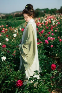 Unveiling the Sophistication of YiTuYu Art Language Vol.4607 featuring Model Yi Xuan - image 20