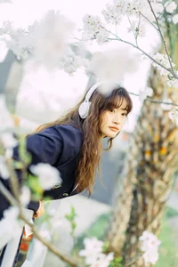 Discover the Beauty of Shi San San A in YiTuYu Art Language Vol.10088 - 19P Collection - image 2