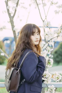 Discover the Beauty of Shi San San A in YiTuYu Art Language Vol.10088 - 19P Collection - image 0