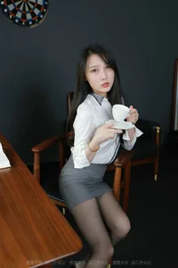 IESS Special Gallery: Wen Xin Returns with Timeless Elegance and Style - image 25