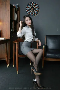 IESS Special Gallery: Wen Xin Returns with Timeless Elegance and Style - image 79