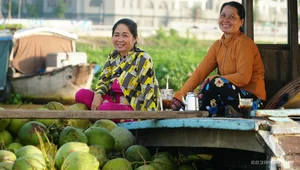 Exploring the Authentic Charm of Long Xuyen Floating Market in Vietnam - image 6