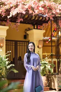 Miss Thuy Van: Modest yet captivating elegance in a pastel blue dress - image 8