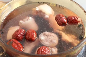 Nutritional Vitality: The Health Benefits of Traditional Pig Tail Stew with Black Beans - image 5