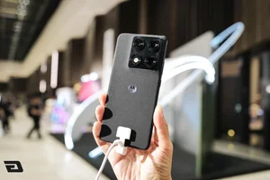 Motorola Signature and Edge 70 Debut: Snapdragon 8 Gen 5 Power Meets Ultra-Thin 5.99mm Design - image 5