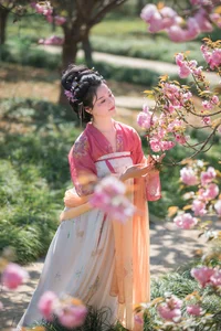 YiTuYu Art Language Vol.6816: Featuring the Elegant Model Yang Yang - image 10