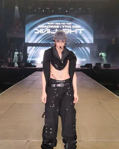 6 K-Pop Idols Who Are Global Fashion Icons and Trendsetters in 2024 - image 7