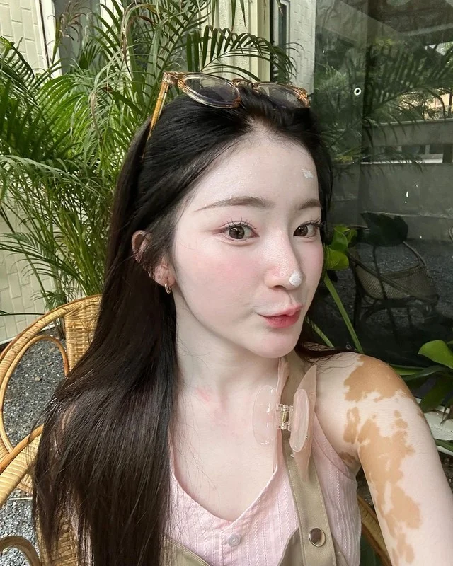 Radiant Beyond Compare: Why This 'Sealed Beauty' Is Taking the Internet by Storm