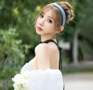 Global Influence and Timeless Style: The Rise of Hong Kong’s Top Fashion Icons - image 1