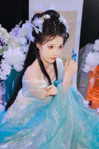 Soft Urban Elegance: Capturing the Ethereal Beauty of Yun Duo’s Aesthetic Journey - image 7