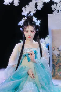 Soft Urban Elegance: Capturing the Ethereal Beauty of Yun Duo’s Aesthetic Journey - image 14