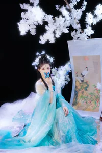 Soft Urban Elegance: Capturing the Ethereal Beauty of Yun Duo’s Aesthetic Journey - image 16