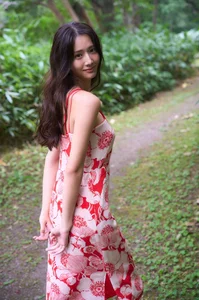 Stunning Saito Yasuyo Weekly Playboy Special No.345 Photo Gallery: Elegant Japanese Model Fashion and Lifestyle Photography Highlights - image 1