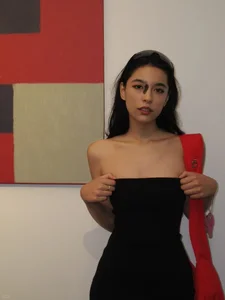 Embracing Unique Beauty: The Inspiring Story of a Fashion Blogger Redefining Standards with Her Birthmark - image 0