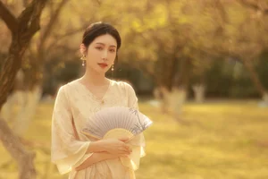 Elegant Urban Style with Xiao Bai: YiTuYu Art Language Vol.6468 Visual Story - image 20