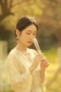 Elegant Urban Style with Xiao Bai: YiTuYu Art Language Vol.6468 Visual Story - image 6