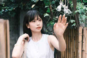 YiTuYu Art Language Vol.4714: Urban Elegance Featuring Yan Yun Lin Er - image 24