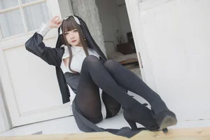 Stunning Nun Cosplay Photography by 51 Jiang: Aesthetic Gothic Habit and Stylized Portrait Collection for Costume Inspiration - image 5
