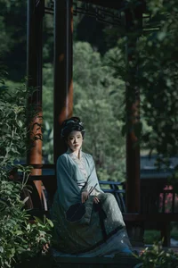The Graceful Visual Narrative of Yao Yi Yao in YiTuYu Art Language Vol.7562: A Study in Artistic Composition - image 5
