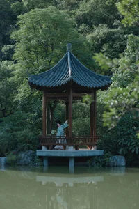 The Graceful Visual Narrative of Yao Yi Yao in YiTuYu Art Language Vol.7562: A Study in Artistic Composition - image 6