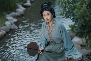 The Graceful Visual Narrative of Yao Yi Yao in YiTuYu Art Language Vol.7562: A Study in Artistic Composition - image 22