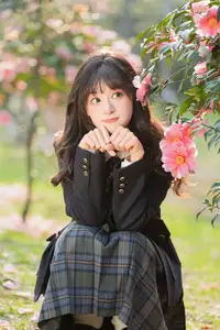 YiTuYu Vol.8694: Xia Yu Xiao Nian's Radiant Smile with Ukulele Amidst Spring Blossoms - image 20