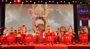 Celebrating Heroic Hanoi: An Artistic Tribute to the Capital’s Historic Legacy and Spirit - image 5