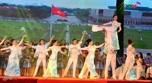 Celebrating Heroic Hanoi: An Artistic Tribute to the Capital’s Historic Legacy and Spirit - image 1