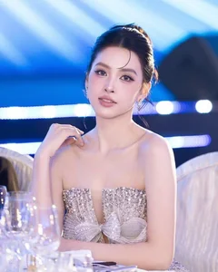 The Radiant Evolution of Miss Vietnam Tieu Vy: A Fusion of Timeless Beauty and Professional Success at 26 - image 5