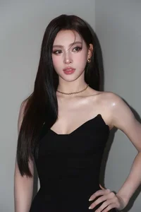 The Radiant Evolution of Miss Vietnam Tieu Vy: A Fusion of Timeless Beauty and Professional Success at 26 - image 6