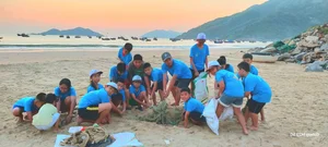 Action for Green Ocean: 10 Award-Winning Photos for Marine Conservation - image 9
