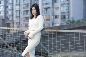 IESS Xiao Bao Snow White Sweater Cozy Winter Fashion Set - image 57