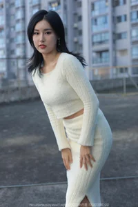 IESS Xiao Bao Snow White Sweater Cozy Winter Fashion Set - image 7