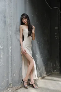IESS Chiness Model Tuan Tuan: Elegant High Cut and Long Legs Gallery - image 4