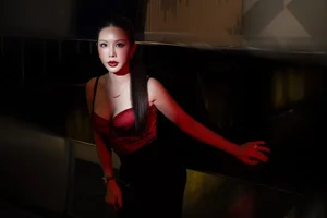 The Radiant Sophistication of Miss Thu Hoai: Celebrating Timeless Beauty and Modern Style - image 2
