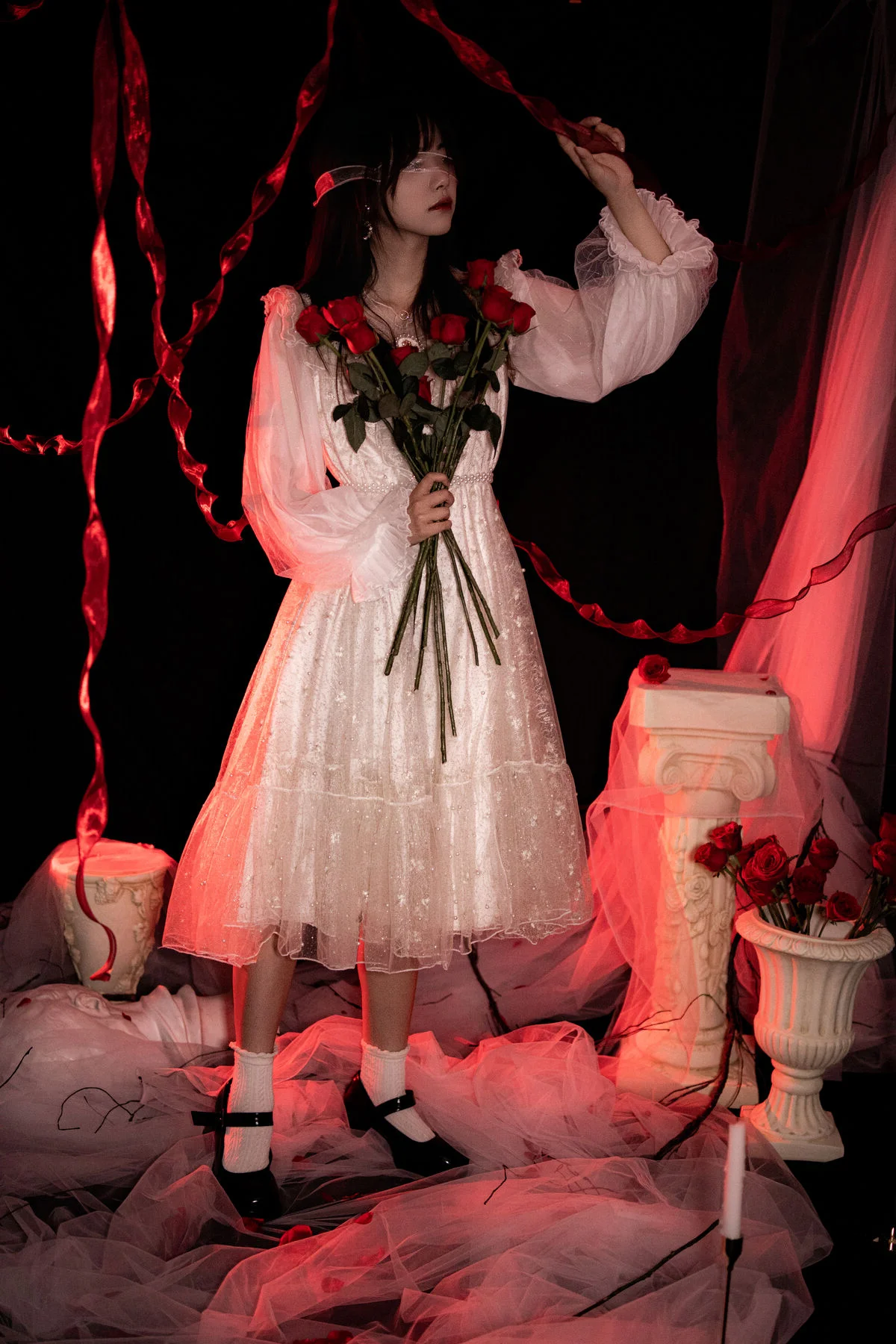 Elegant Red Dream Lolita Fashion Photography - YiTuYu Art Language Vol.9098 featuring Model A Tang