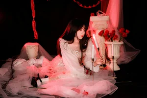 Elegant Red Dream Lolita Fashion Photography - YiTuYu Art Language Vol.9098 featuring Model A Tang - image 4